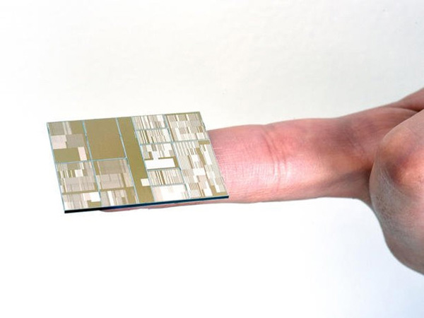 IBM研发出7纳米芯片 计算能力翻四倍